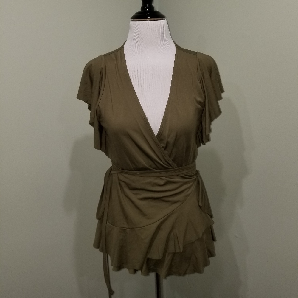 Banana republic wrap ruffle sleeve tee